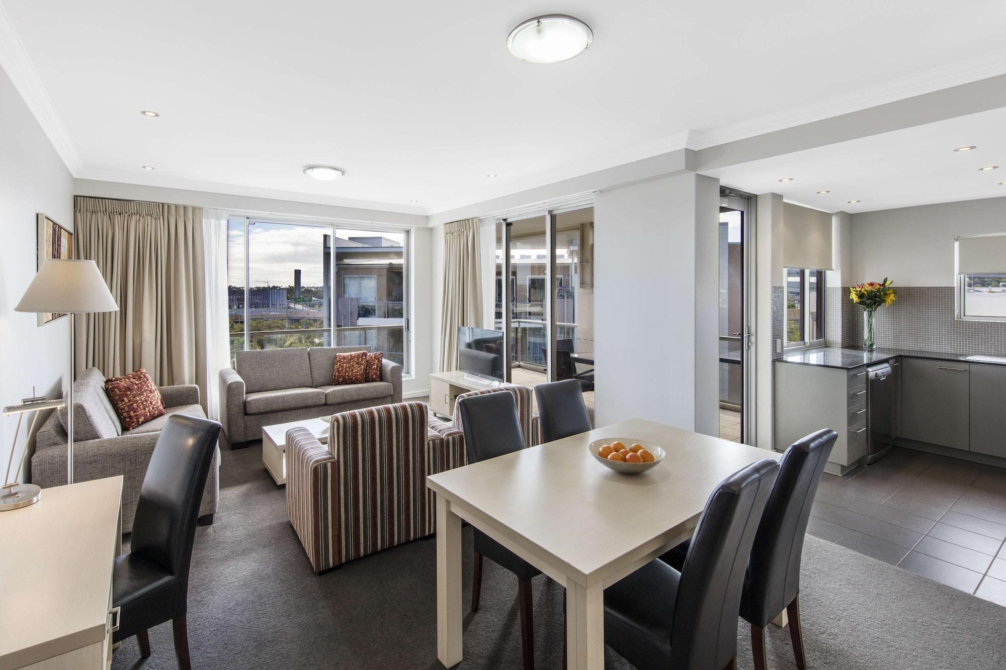 Oaks Brisbane Mews Suites Exterior foto