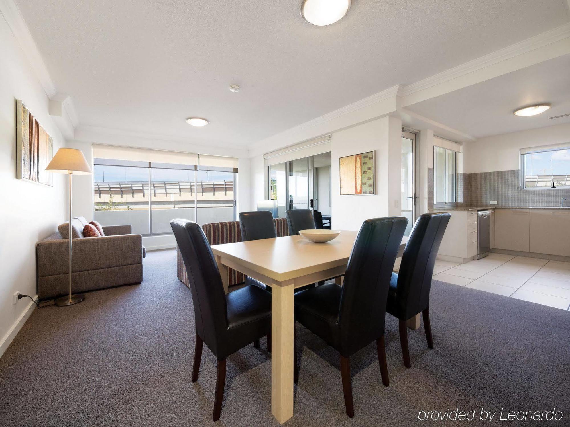 Oaks Brisbane Mews Suites Exterior foto